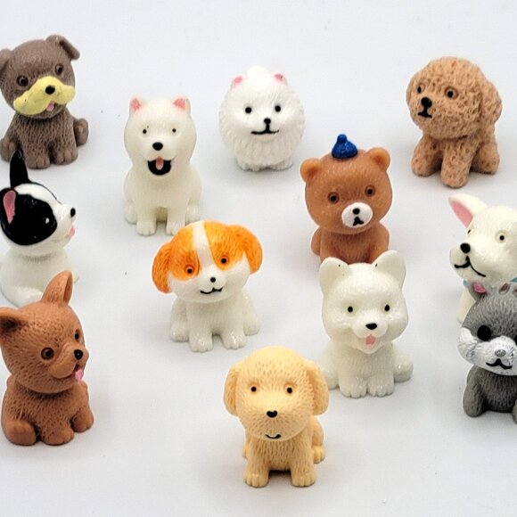 12 Assorted Breeds of Puppy Dogs Sitting  Miniatures Resin 1" Figurines - Picture 2 of 8